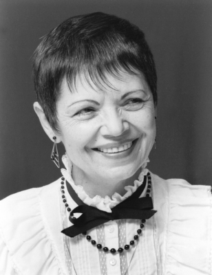 Headshot of Dr. Barbara Lotze