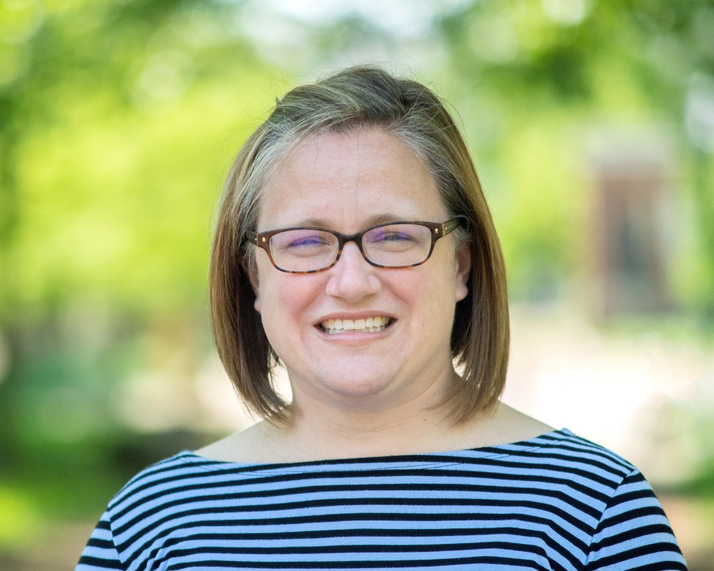 Headshot of Becky Dawson