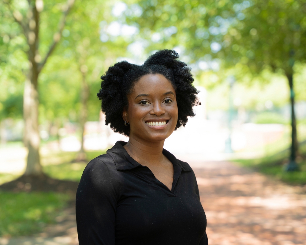 Headshot of Courtney Walton