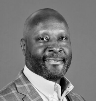 Headshot of Derric Owens